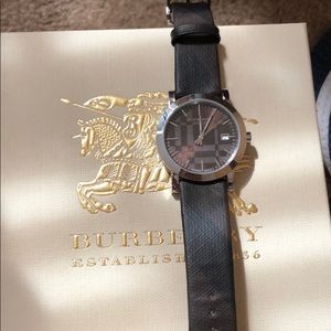 Burberry watch unisex
